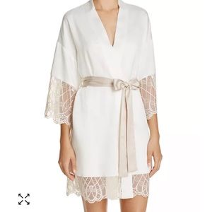 Flora Nikrooz
Gabby Kimono Robe
